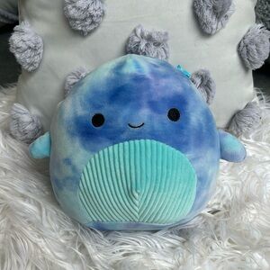 Squishmallow Cyan the Blue Whale 7’in
